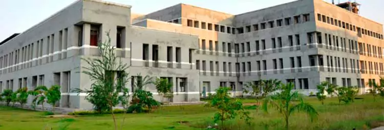 campus Sri Lakshmi Narayana Institute of Medical Sciences