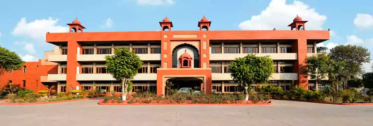 campus Sri Guru Ram Das Institute of Medical Sciences and Research