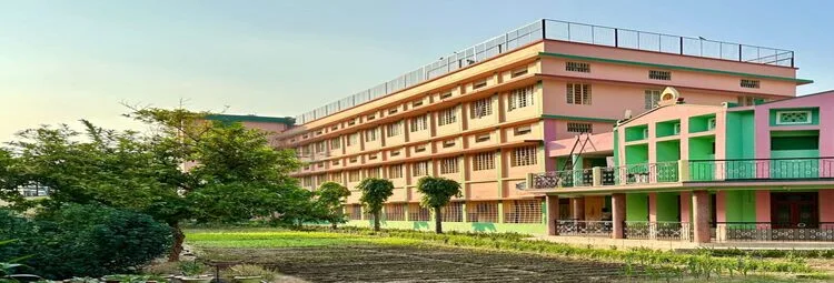 campus Tripolia School of Nursing