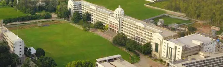 Administrative Management College - Campus